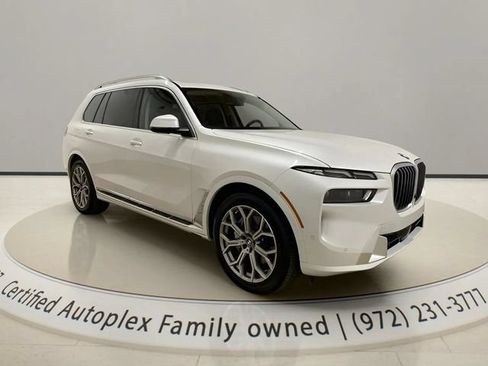Used 2025 BMW X7 xDrive40i AWD/4WD image 7