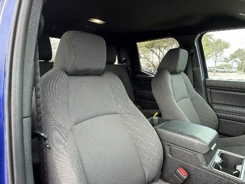 Certified 2025 Toyota Tacoma SR5 image 39