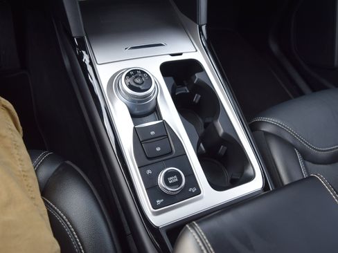 Certified 2022 Ford Explorer ST w/ Equipment Group 401A image 18