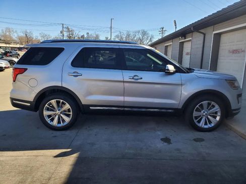 Used 2019 Ford Explorer Limited w/ Class III Trailer Tow Package image 7
