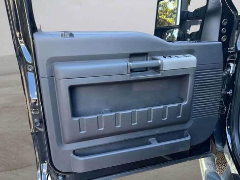 Used 2016 Ford F250 Lariat w/ Lariat Ultimate Package image 37