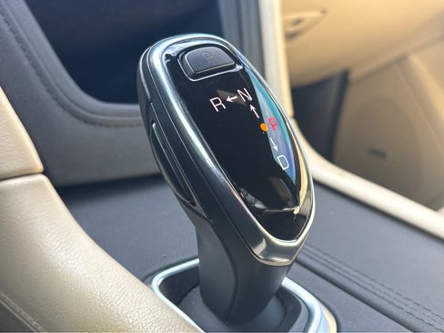 Used 2019 Cadillac XT5 FWD image 18