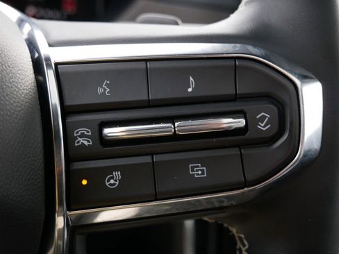 Used 2024 GMC Acadia Denali image 23