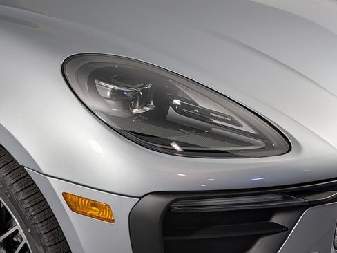 New 2026 Porsche Macan AWD/4WD image 15