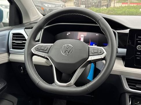 New 2026 Volkswagen Taos SE image 31