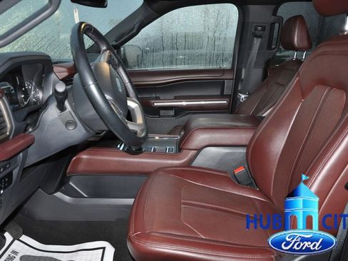 Used 2024 Ford Expedition Limited image 10