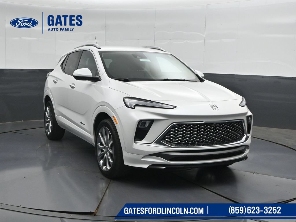 Used 2024 Buick Encore GX Avenir w/ Avenir Technology Package AWD/4WD image 4
