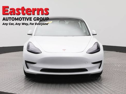 Used 2018 Tesla Model 3 Long Range RWD image 2