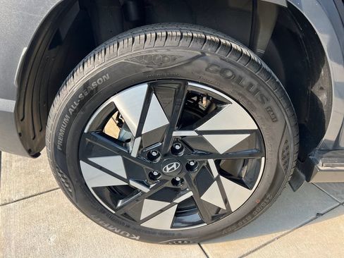 Used 2024 Hyundai Kona SEL FWD image 8