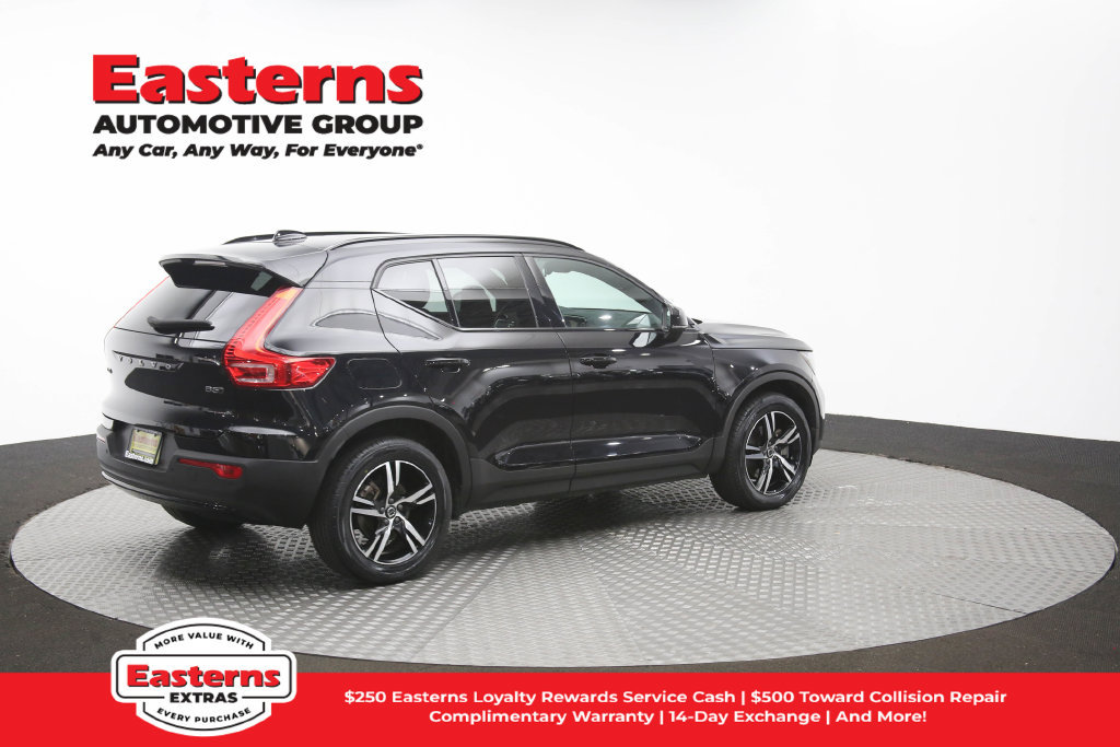 Used 2024 Volvo XC40 B5 Core AWD/4WD image 43