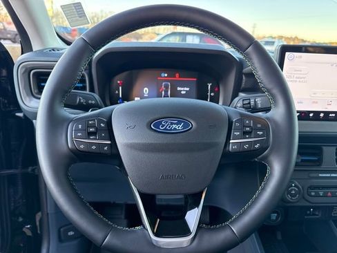 Used 2025 Ford Maverick Lobo AWD/4WD image 16