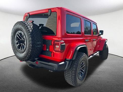 Used 2025 Jeep Wrangler Unlimited Rubicon AWD/4WD image 14