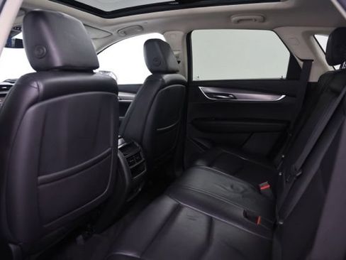 Used 2018 Cadillac XT5 Luxury w/ Driver Awareness Package AWD/4WD image 36