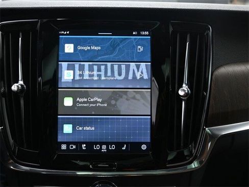 Certified 2025 Volvo V90 B6 Cross Country Plus image 11