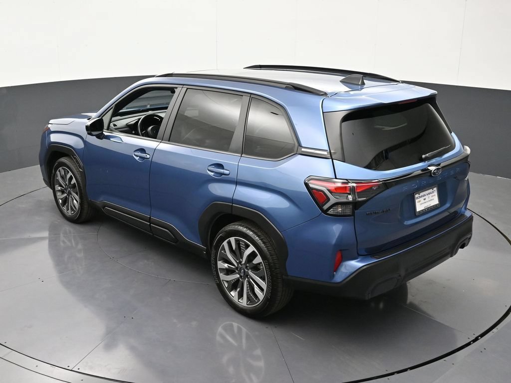 Used 2025 Subaru Forester Touring AWD/4WD image 18