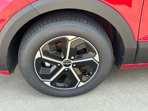 New 2026 Kia Niro EX w/ EX Premium Package FWD image 4