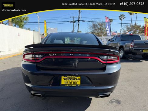Used 2019 Dodge Charger SXT w/ Plus Group RWD image 6