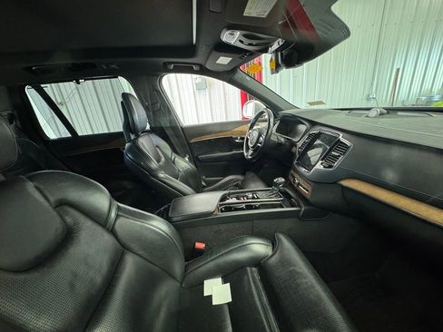 Used 2018 Volvo XC90 T6 Inscription w/ Convenience Package image 3