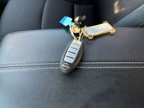 Used 2025 Nissan Altima 2.5 SV image 27