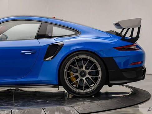 Used 2019 Porsche 911 GT2 RS RWD image 11