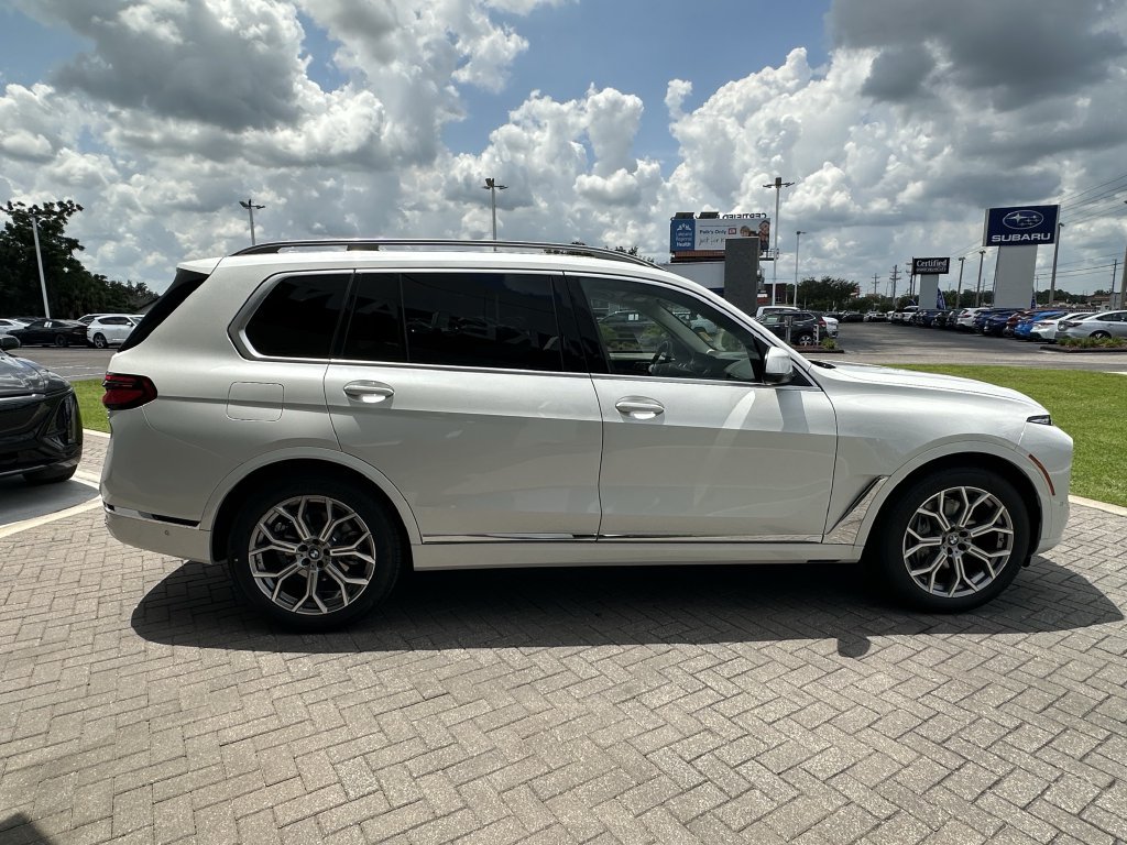 Used 2024 BMW X7 xDrive40i AWD/4WD image 8