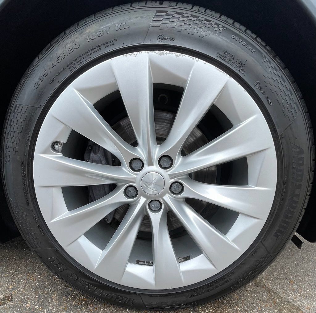 Used 2018 Tesla Model X 75D AWD/4WD image 16
