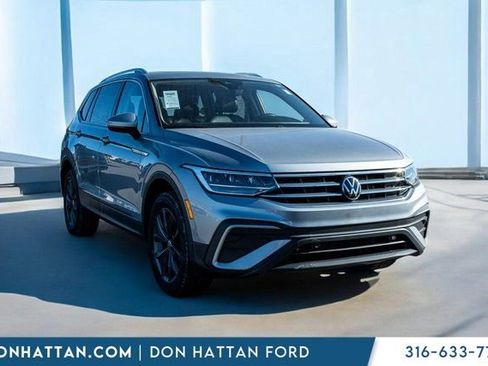 Used 2023 Volkswagen Tiguan SE image 36