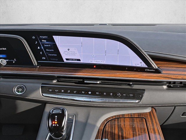 Used 2023 Cadillac Escalade Premium Luxury AWD/4WD image 28