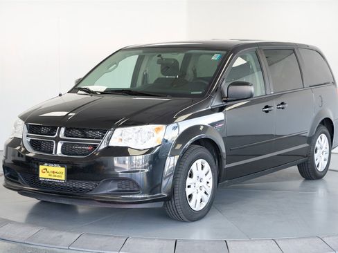 Used 2014 Dodge Grand Caravan SE w/ Quick Order Package 29E SE image 3