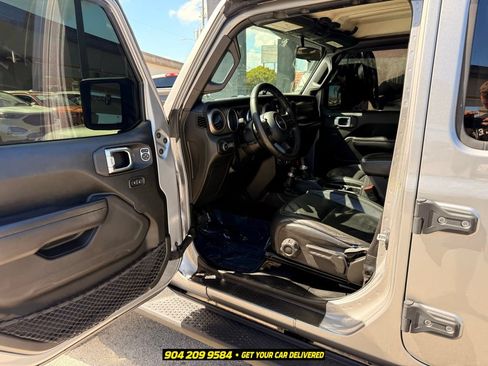 Used 2018 Jeep Wrangler Unlimited Sport S AWD/4WD image 23