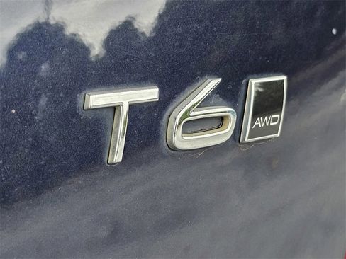 Used 2016 Volvo XC90 T6 Momentum w/ Momentum Plus Package image 12