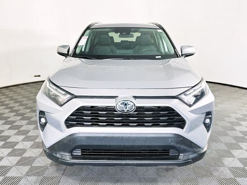 Used 2022 Toyota RAV4 XLE Premium AWD/4WD image 8