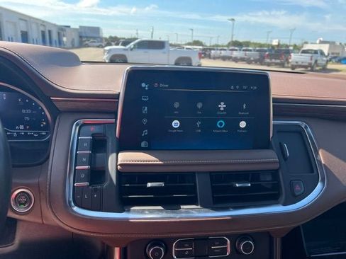 Used 2023 Chevrolet Tahoe High Country AWD/4WD image 17