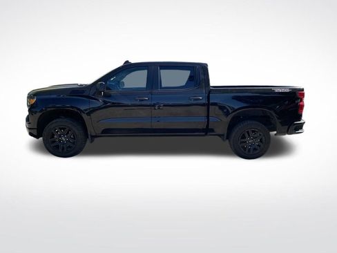 Used 2023 Chevrolet Silverado 1500 Custom Trail Boss w/ LPO, Dark Essentials Package AWD/4WD image 3