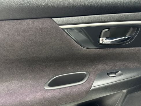 Used 2013 Nissan Altima 2.5 S FWD image 33