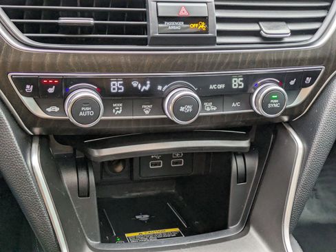 Used 2021 Honda Accord Touring image 22