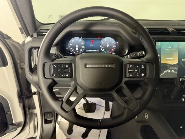 New 2026 Land Rover Defender 130 X-Dynamic SE AWD/4WD image 17
