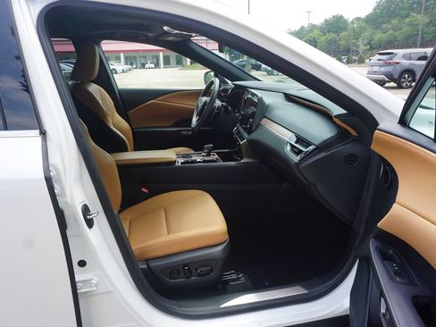 Used 2023 Lexus RX 350 Premium w/ Cold Area Package AWD/4WD image 19