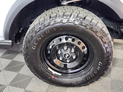 New 2026 Ford Bronco Big Bend w/ Black Diamond Package image 9