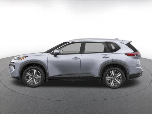 Used 2026 Nissan Rogue SL FWD image 3