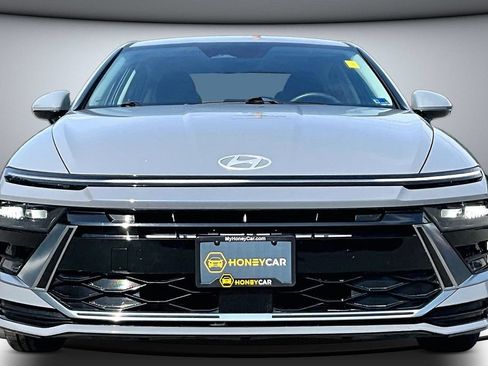 Used 2024 Hyundai Sonata SEL FWD image 2