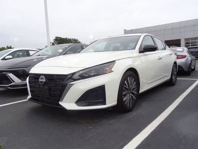 Used 2025 Nissan Altima 2.5 SV