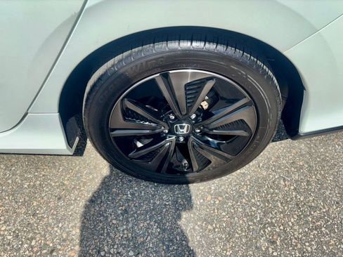 Used 2019 Honda Civic EX image 32