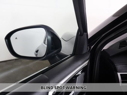 Used 2024 Mitsubishi Outlander SE image 6