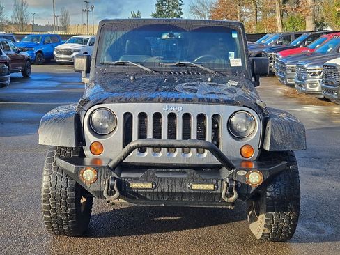 Used 2013 Jeep Wrangler Unlimited Freedom Edition image 2
