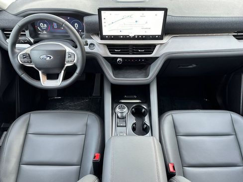 New 2025 Ford Explorer Active w/ Active Comfort Package image 14