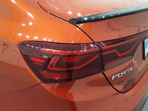 Used 2021 Kia Forte GT-Line w/ GT-Line Premium Package image 14