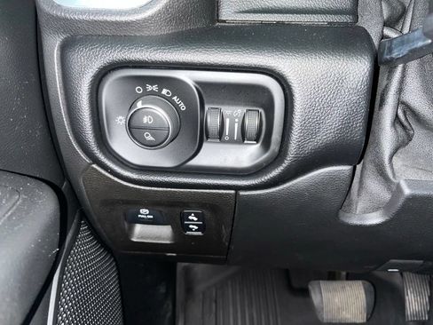 Used 2019 RAM 1500 Big Horn AWD/4WD image 61
