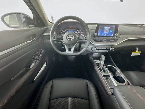 New 2025 Nissan Altima 2.5 SR image 26