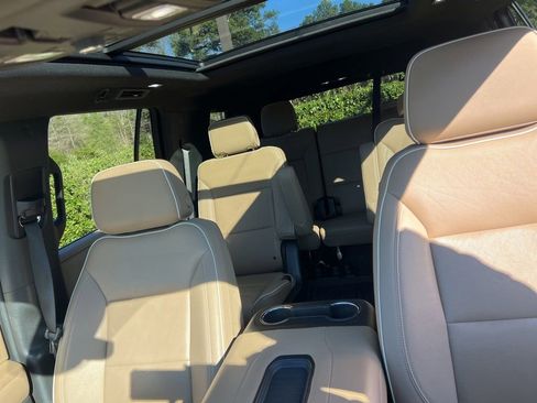 Used 2023 Chevrolet Tahoe Premier w/ Premium Package 2 image 37